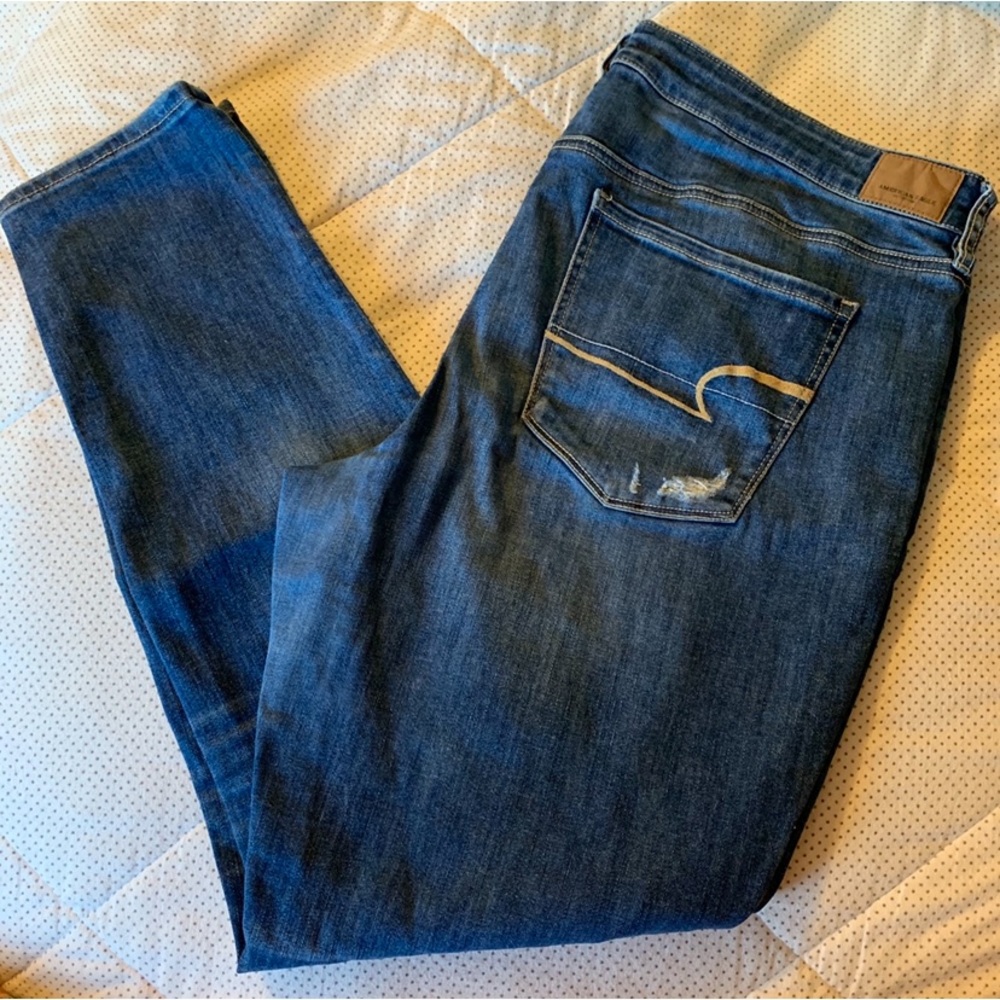 American Eagle High-Waisted Distressed Jeggings